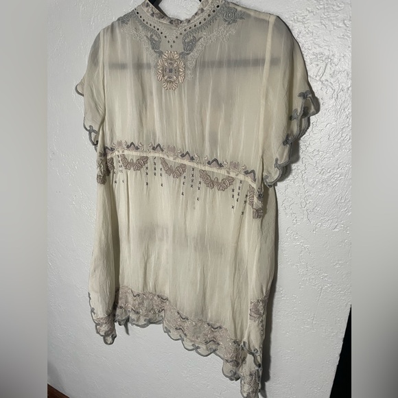 Johnny Was Cream and Gray Embroidered Blouse - Picture 7 of 9
